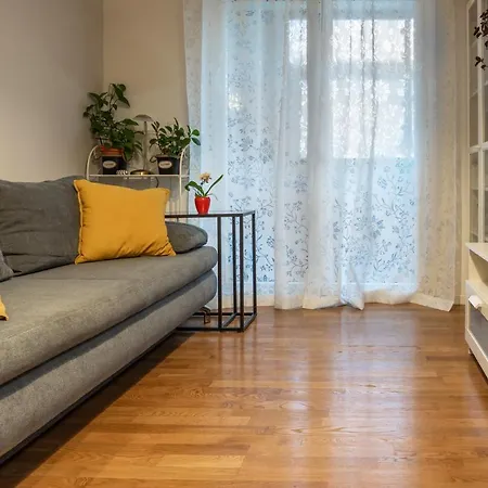 Luxury Ruby Apartment *